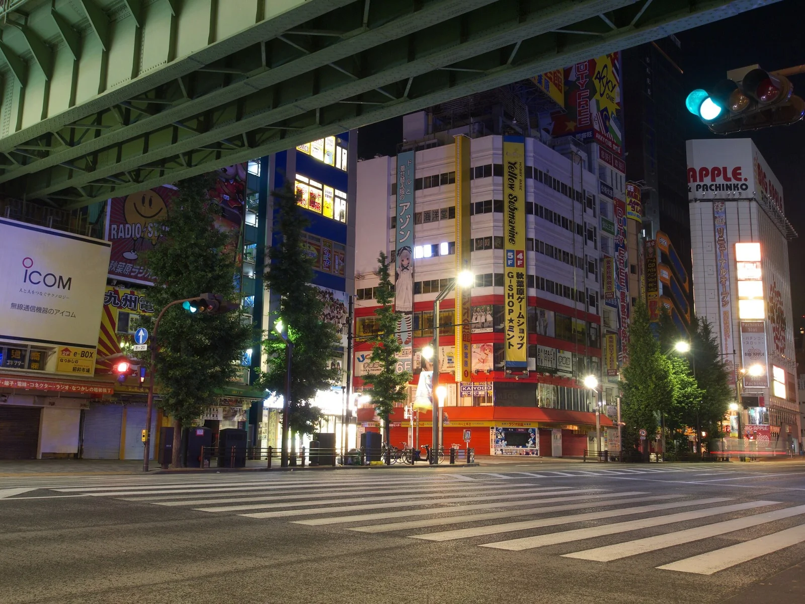 2013年東京秋葉原中央通街景