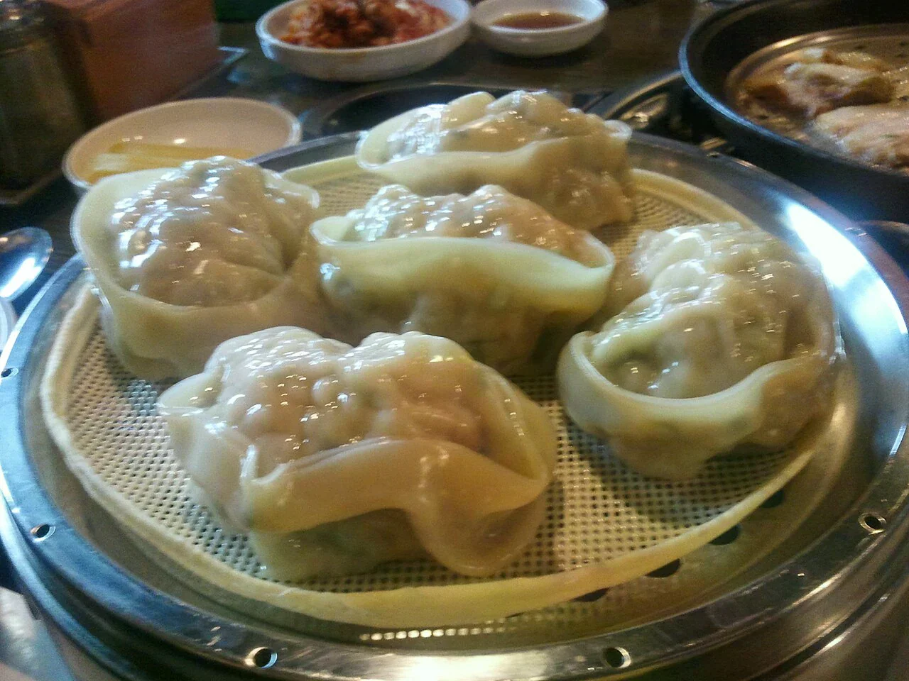 蒸籠裡的韓式水餃