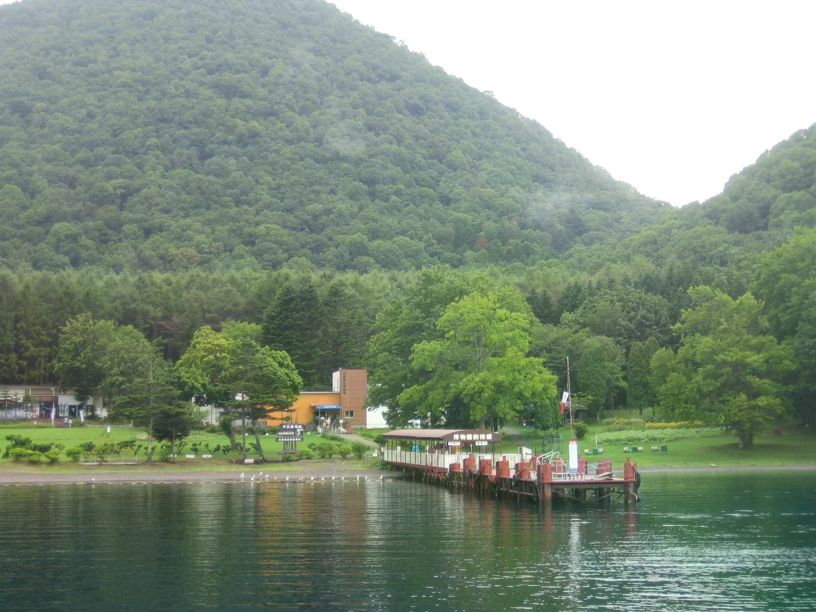 2007 年中島・湖之森博物館旁的湖上碼頭