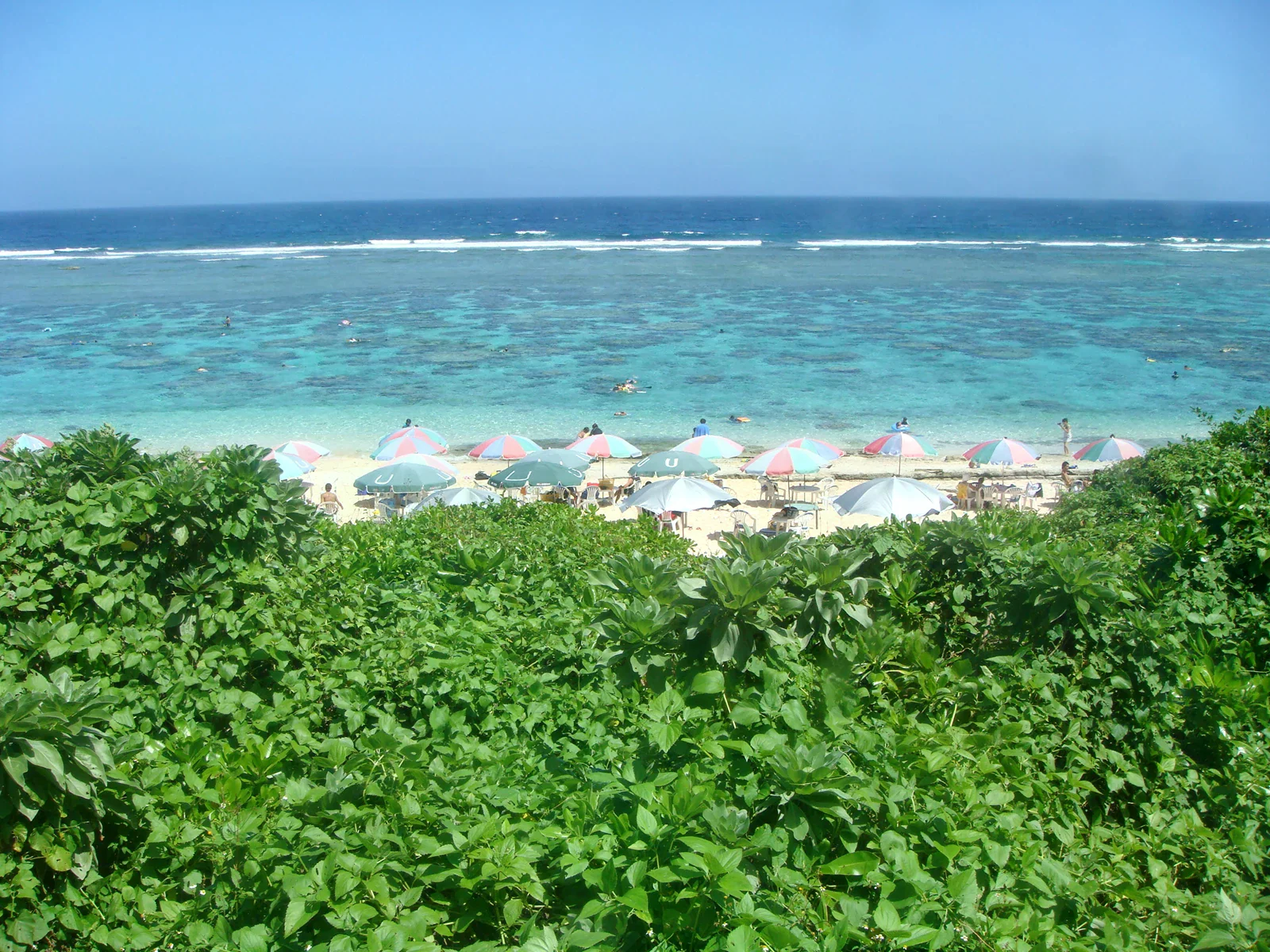 宮古島吉野海岸與珊瑚礁海域；照片攝於 2008 年。